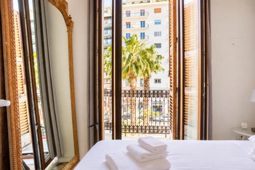Bari LandLord 71 - Private Balcony Suites