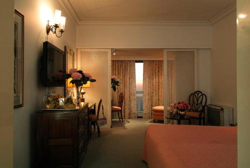 Hotel Al Bustan