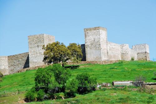 Tuvākā izklaides vieta, Hostal la Encina in El Real de la Jara