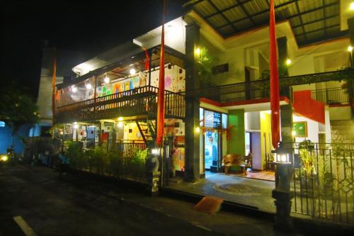 deSERUNI Guest House