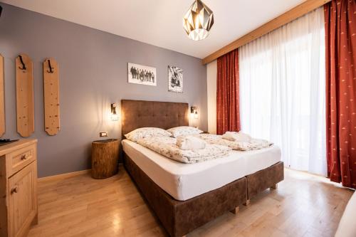 2 bedrooms, 4 beds