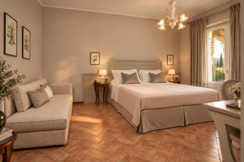 1 king bed, 1 queen bed