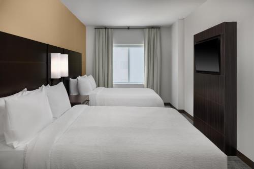 2 queen beds