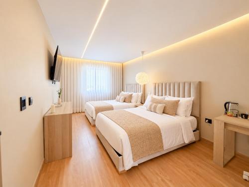 2 double beds