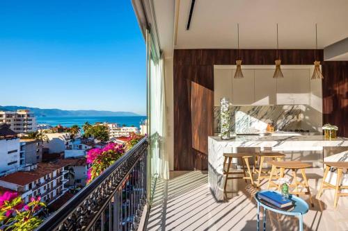 PIER 57 - 508 Modern 2BR Condo Romantic Zone