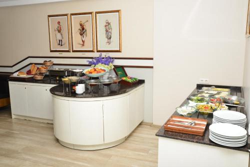 Ilkay Hotel, Istanbul (photo 6)