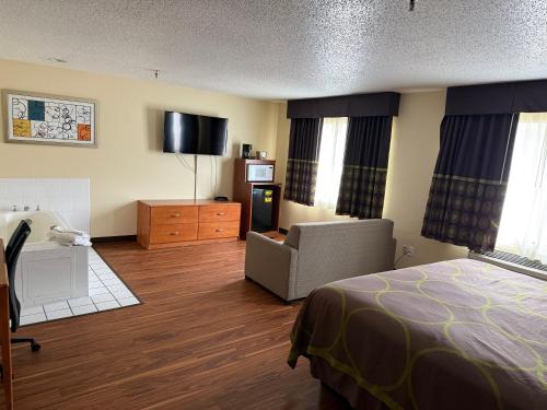 Super 8 by Wyndham Fountain