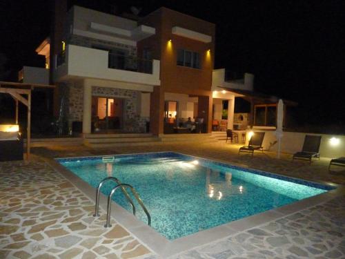  Villa Estia in Makry Gialos