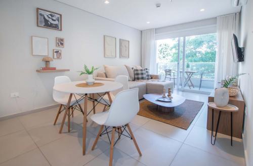 First Living 1BR - Balcony Pool & Gym in Asuncion - 104