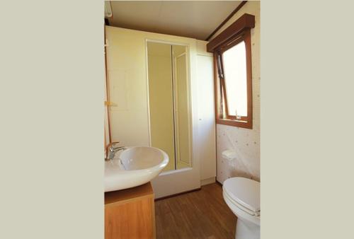 2 bedrooms, 3 beds