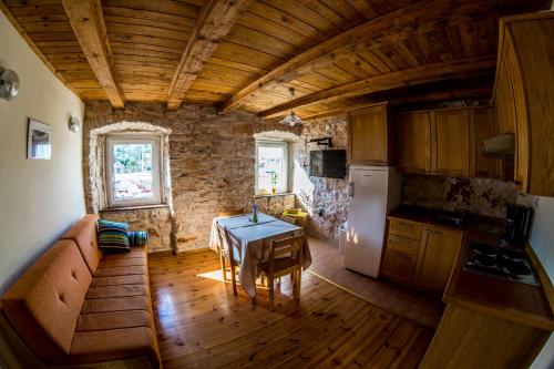  Ducina Apartments in Milna