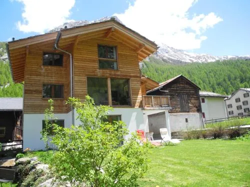 Adlerhorst in Saas-Almagell, Schweiz