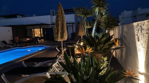 "Our Soleada" Villa cosy and flowery, heated pool