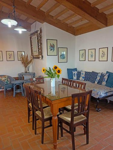 2 bedrooms, 6 beds