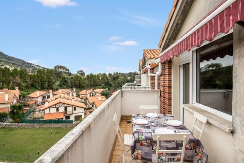 Ático 100m con terraza y piscina
