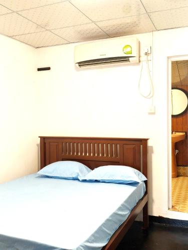 Room, family