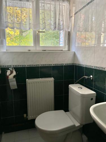 2 bedrooms, 3 beds