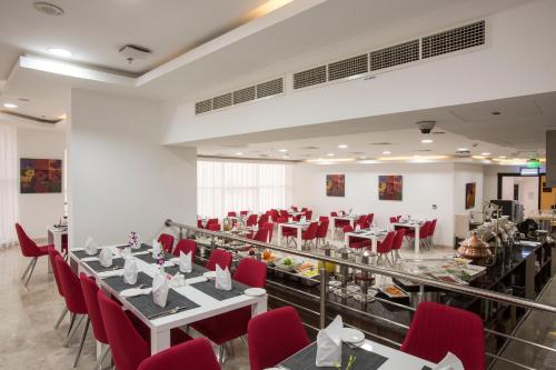 Restaurant, The Town Hotel near Marzuk Grocery