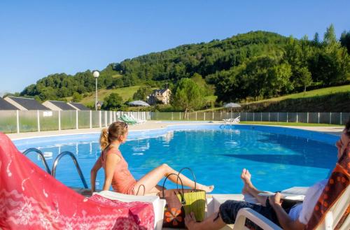 Appartement Saint-Geniez d'Olt 40 m² piscine
