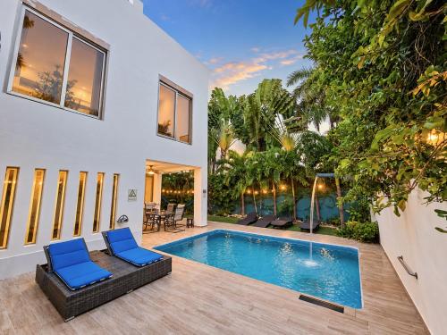 4 Bedroom Luxury Villa with Private Pool