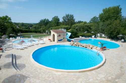 Camping le Clou - Hotel - Coux-et-Bigaroque