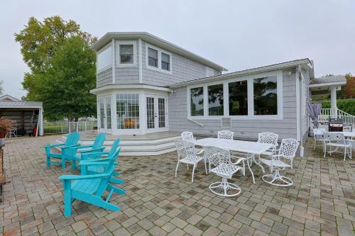 Grasonville Home w/ Private Pool on the Water