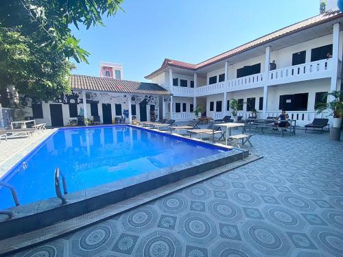 Vientiane Friendly House with Pool
