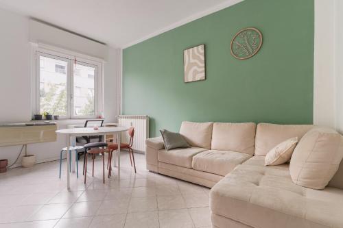 GuestHost - Bright and Cosy Apartment in Milan