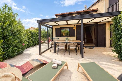 3 bedrooms, 5 beds