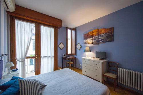 1 queen bed