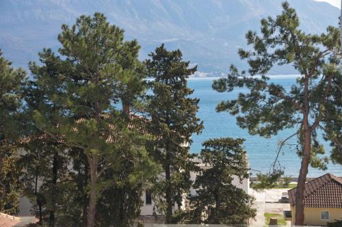 Chambre triple, vue sur la mer