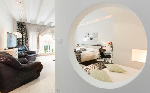 Royal Suites - image 4