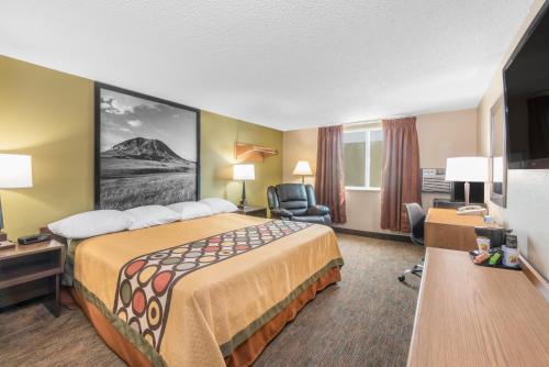 Super 8 By Wyndham Pierre Sd in Pierre (SD)