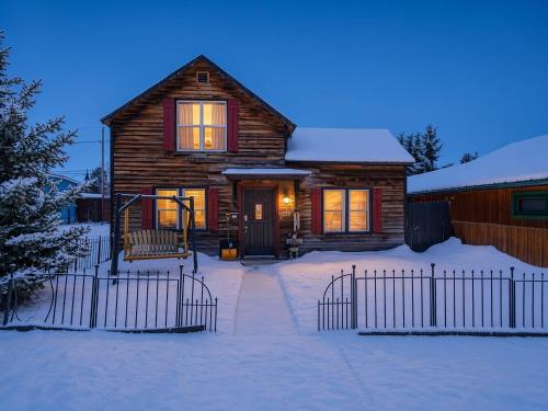 4BR - Pet Friendly Near Cooper Mountain - 9 Guest