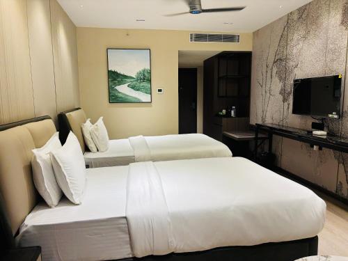 Hotel Vamshee International By Vihaana