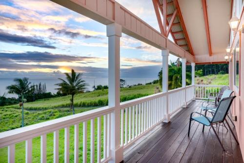 Big Island Getaway, Ocean View Paradise