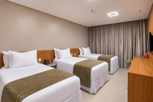 3 twin beds