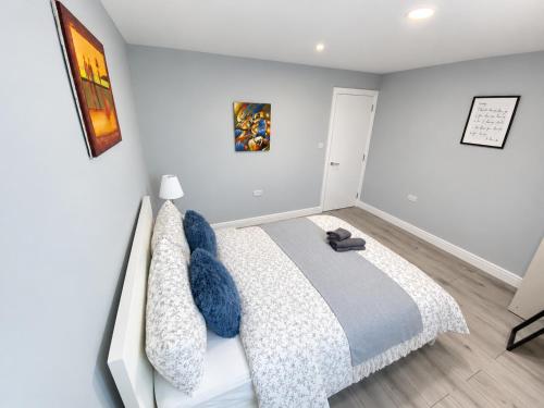 Spacious 2-Bedroom Flat in London - F3 5