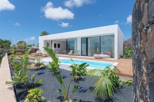 Villa Lima by Aura Collection