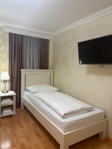 2 twin beds