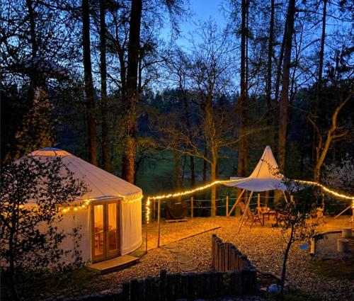 . Glamping Nad Meandry jurta v soukromí farmy