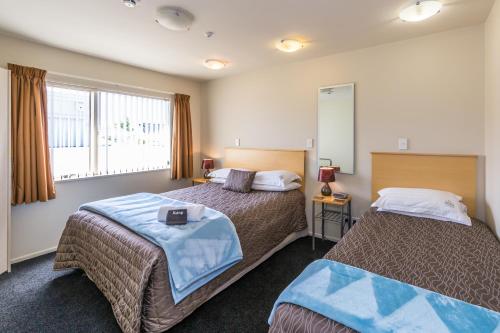 Two-Bedroom Spa Apartment image 10