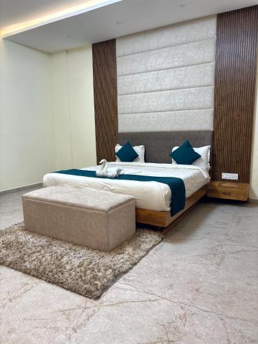 Blue Lagoon Inn Resort