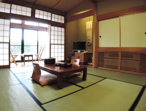 Japanese-Style Quadruple Room with Shared Bathroom and Private Toilet