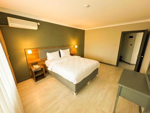 Grand Palace Hotel