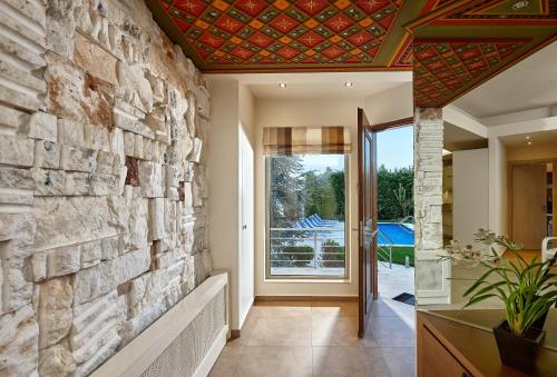 Entrance, Villa EverGreen in Iraklio
