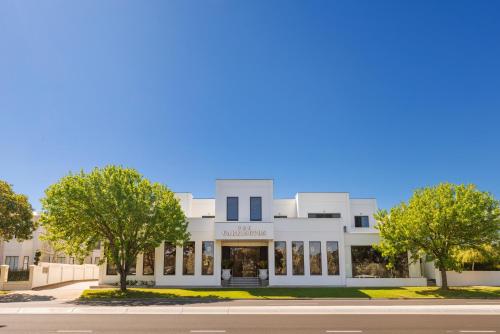 The Carrington Hotel