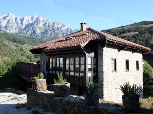 Albergue Turístico Valdebaró - Accommodation - Camaleño