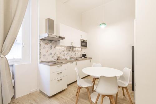 Elegant apartment in the center with SmartTV Wifi