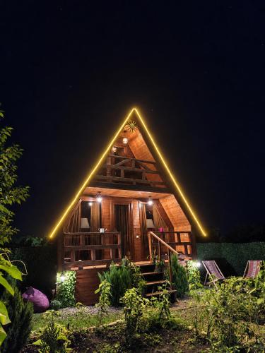 WILD NEST Cottage